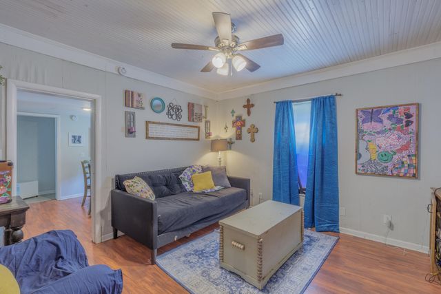 717 W 12th Street, Chickamauga, GA 30707