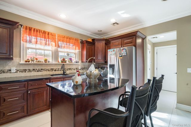 732 Sunrise Avenue, Bellmore, NY 11710