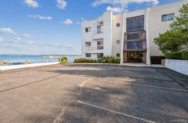 190 Schofield Street 2E, Bronx, NY 10464