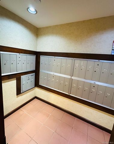 190 Schofield Street 2E, Bronx, NY 10464