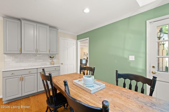 5905 Grayson Ct, Louisville, KY 40222