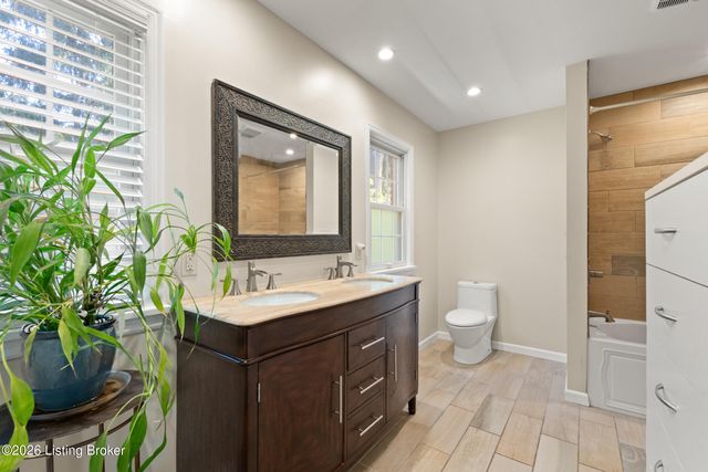 5905 Grayson Ct, Louisville, KY 40222