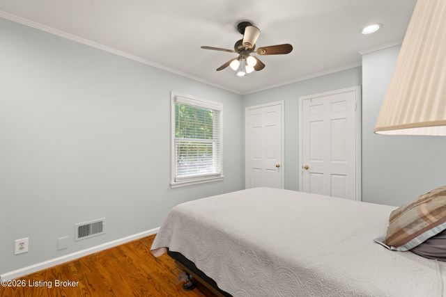 5905 Grayson Ct, Louisville, KY 40222