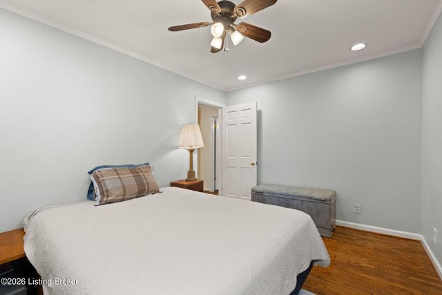 5905 Grayson Ct, Louisville, KY 40222