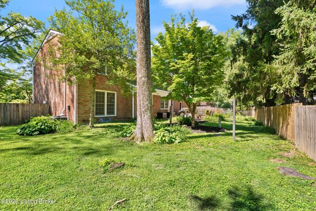 5905 Grayson Ct, Louisville, KY 40222