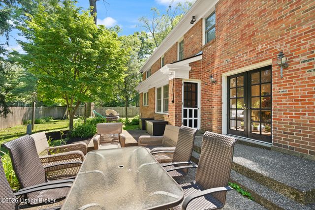 5905 Grayson Ct, Louisville, KY 40222