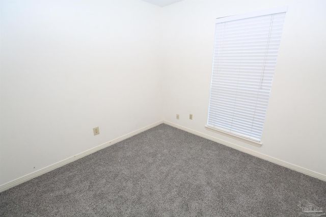 6322 Harvard Ct, Pensacola, FL 32504