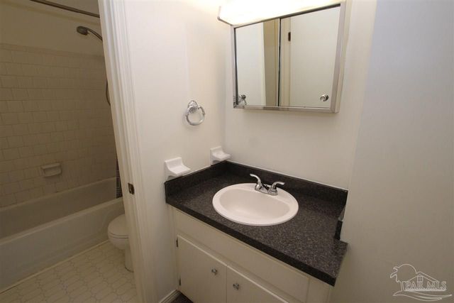 6322 Harvard Ct, Pensacola, FL 32504