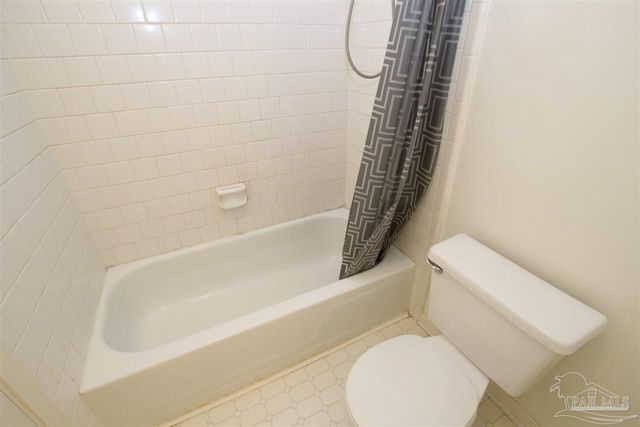 6322 Harvard Ct, Pensacola, FL 32504