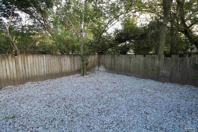 6322 Harvard Ct, Pensacola, FL 32504