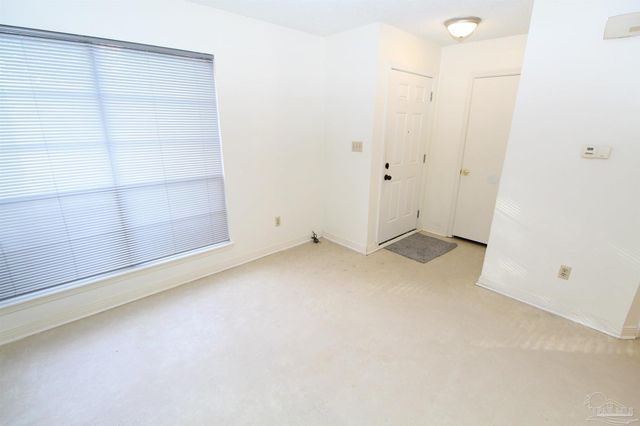 6322 Harvard Ct, Pensacola, FL 32504