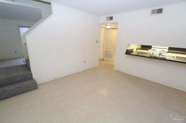 6322 Harvard Ct, Pensacola, FL 32504