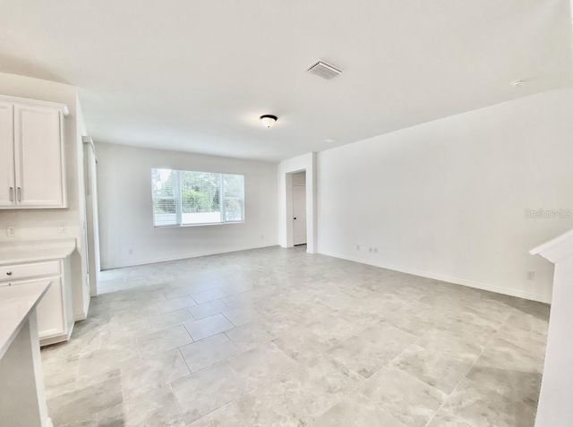 924 AVENAL LANE, Davenport, FL 33837