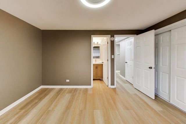 22 N PISTAKEE LAKE Road 3E, Fox Lake, IL 60020