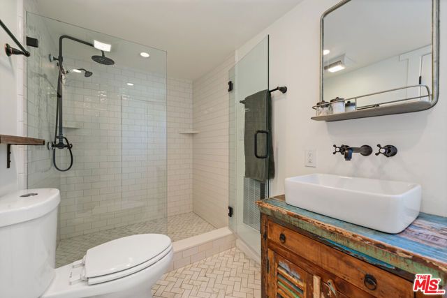 14677 Yerba Buena Road, Malibu, CA 90265