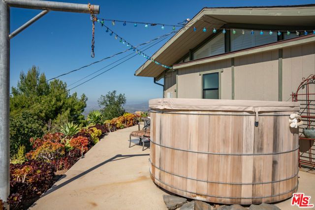 14677 Yerba Buena Road, Malibu, CA 90265