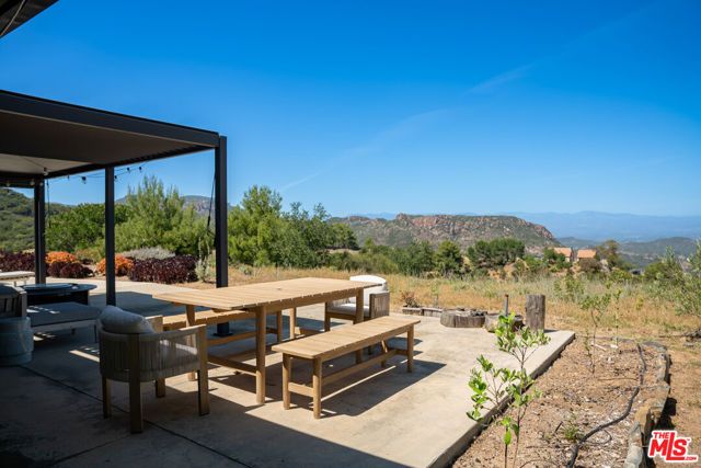 14677 Yerba Buena Road, Malibu, CA 90265