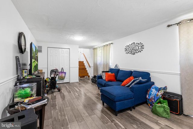 7519 SWEETBRIAR DR, College Park, MD 20740