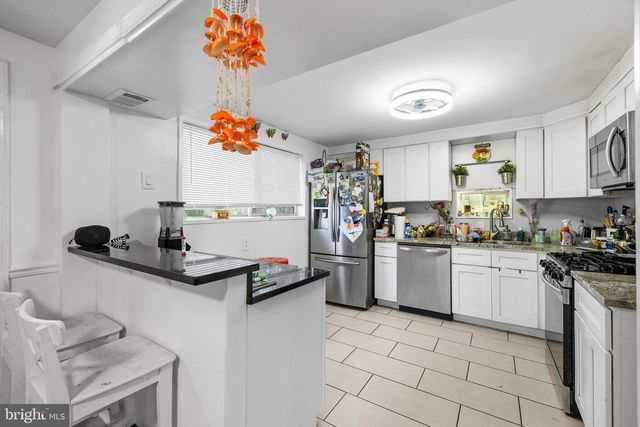 7519 SWEETBRIAR DR, College Park, MD 20740