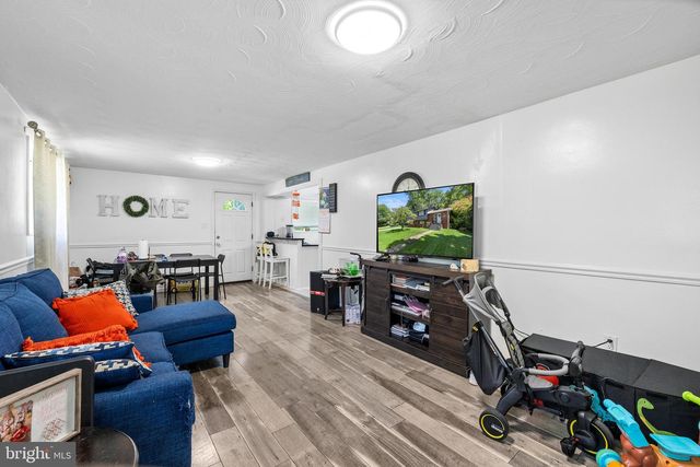 7519 SWEETBRIAR DR, College Park, MD 20740