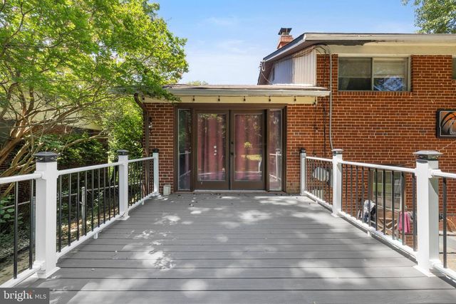 7519 SWEETBRIAR DR, College Park, MD 20740