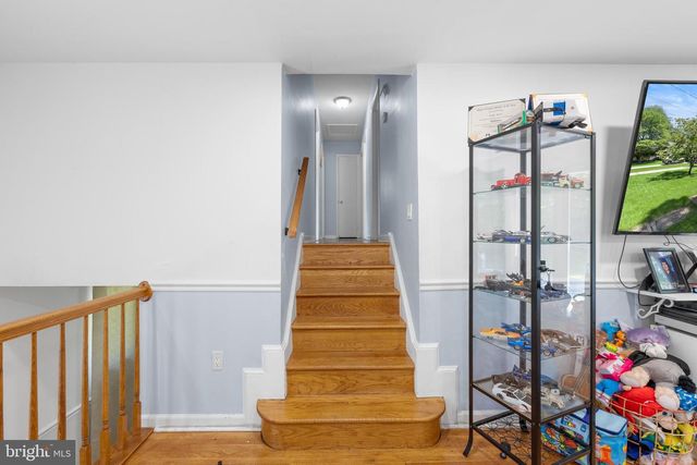 7519 SWEETBRIAR DR, College Park, MD 20740