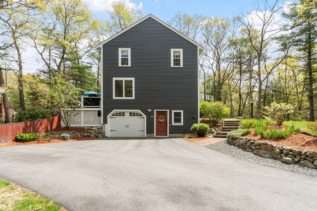 60 Searle St, Georgetown, MA 01833