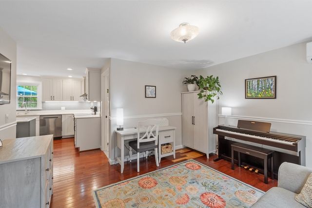 60 Searle St, Georgetown, MA 01833