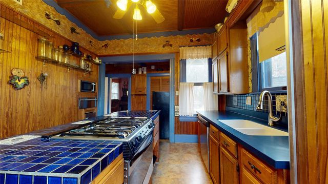 719 Woodland Street, Houston, TX 77009