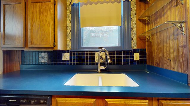 719 Woodland Street, Houston, TX 77009