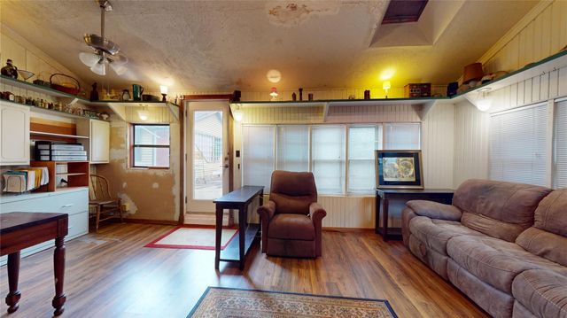 719 Woodland Street, Houston, TX 77009