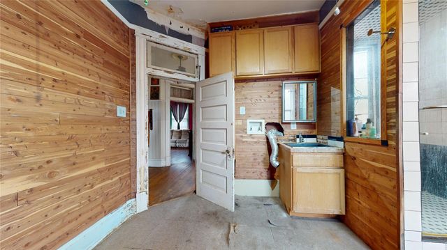 719 Woodland Street, Houston, TX 77009