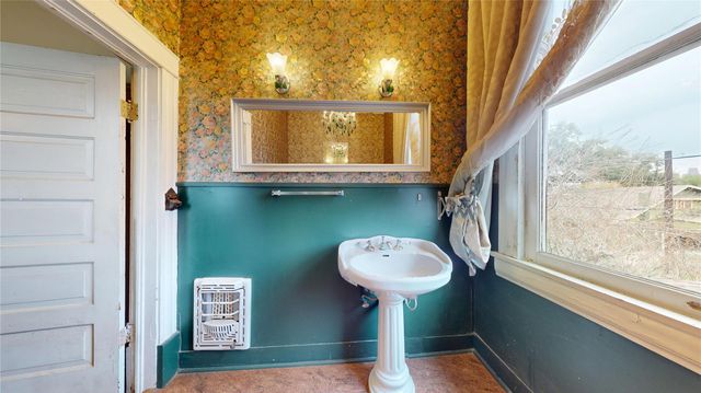 719 Woodland Street, Houston, TX 77009