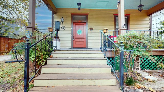 719 Woodland Street, Houston, TX 77009