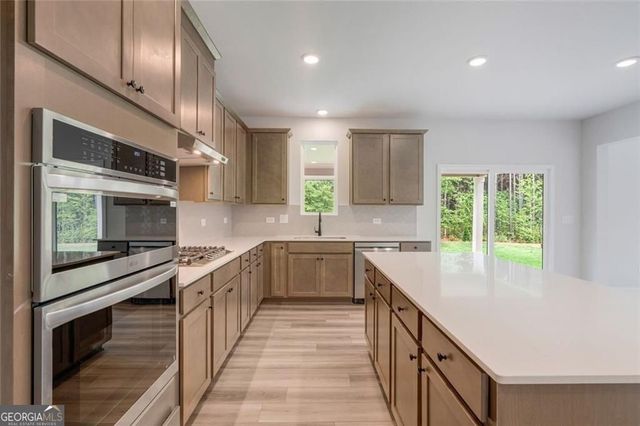 312 Sundown Trail, Mcdonough, GA 30252