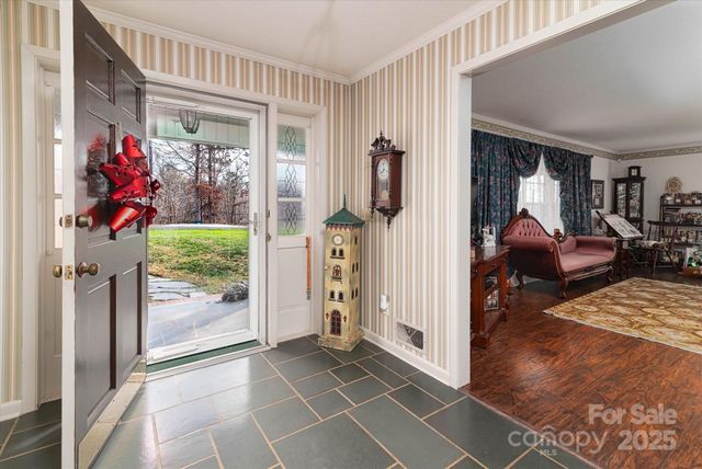 418 Woodcrest Lane, Albemarle, NC 28001