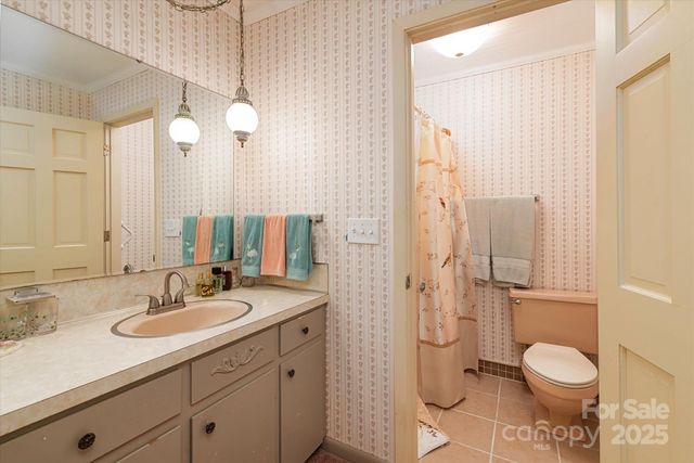 418 Woodcrest Lane, Albemarle, NC 28001