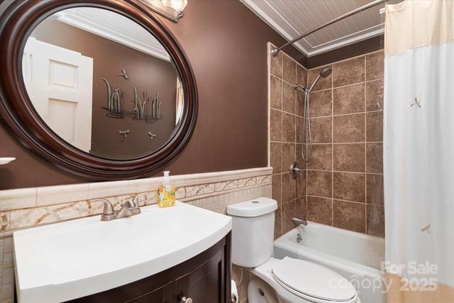 418 Woodcrest Lane, Albemarle, NC 28001