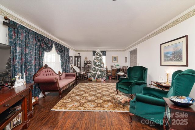 418 Woodcrest Lane, Albemarle, NC 28001