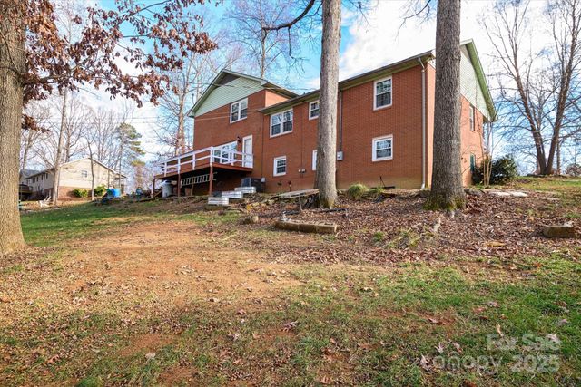 418 Woodcrest Lane, Albemarle, NC 28001