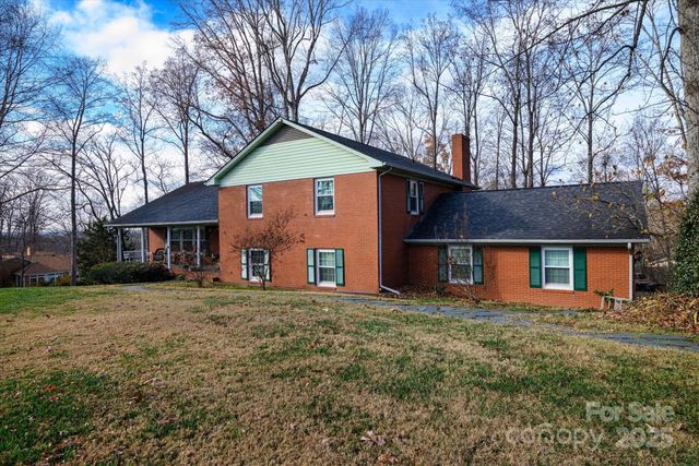 418 Woodcrest Lane, Albemarle, NC 28001