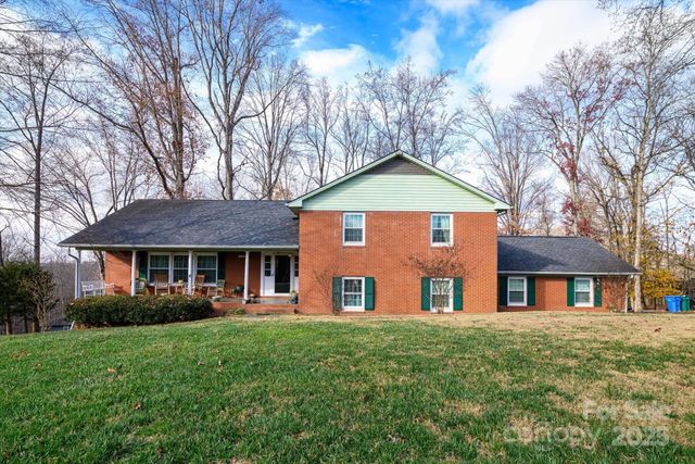 418 Woodcrest Lane, Albemarle, NC 28001