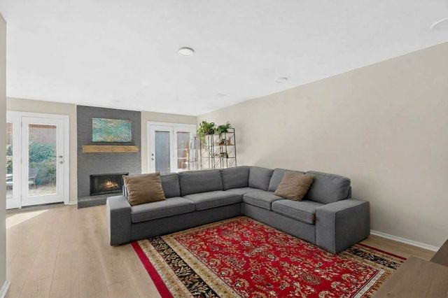 4030 Rawlins Street E, Dallas, TX 75219
