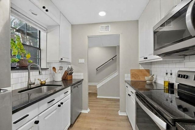4030 Rawlins Street E, Dallas, TX 75219