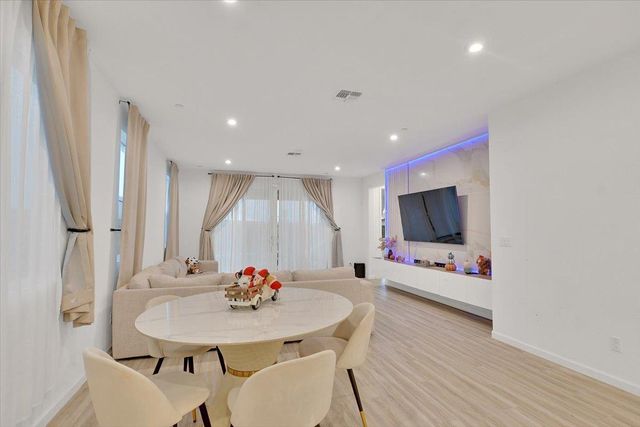 2064 Englebright Way, Plumas Lake, CA 95961