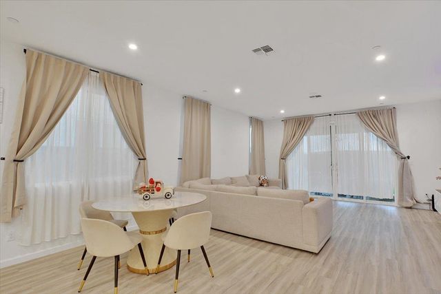 2064 Englebright Way, Plumas Lake, CA 95961