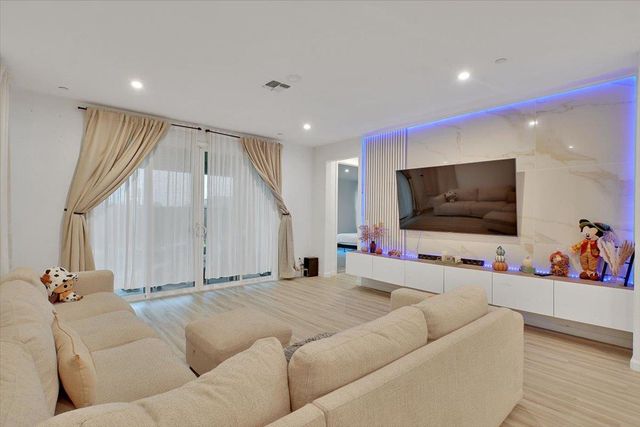 2064 Englebright Way, Plumas Lake, CA 95961