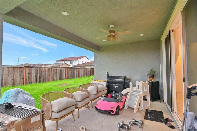 2064 Englebright Way, Plumas Lake, CA 95961