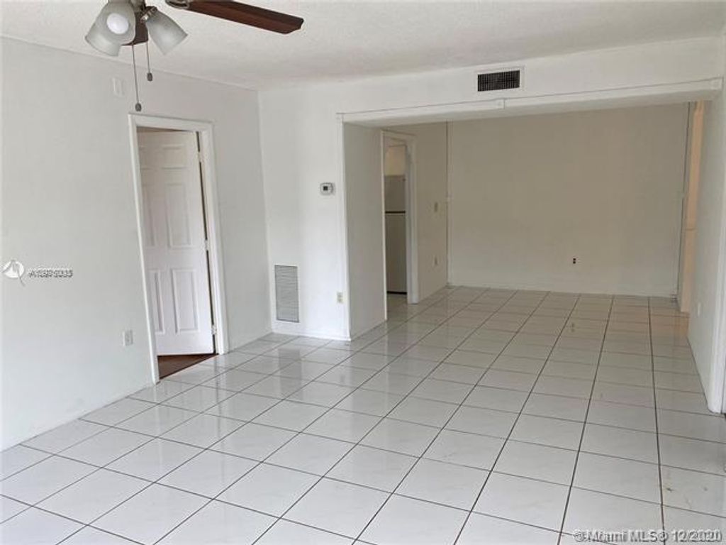 4166 Inverrary Drive 303, Lauderhill, FL 33319
