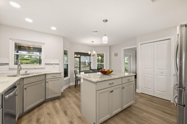 37153 COUNTY ROAD 452, Grand Island, FL 32735